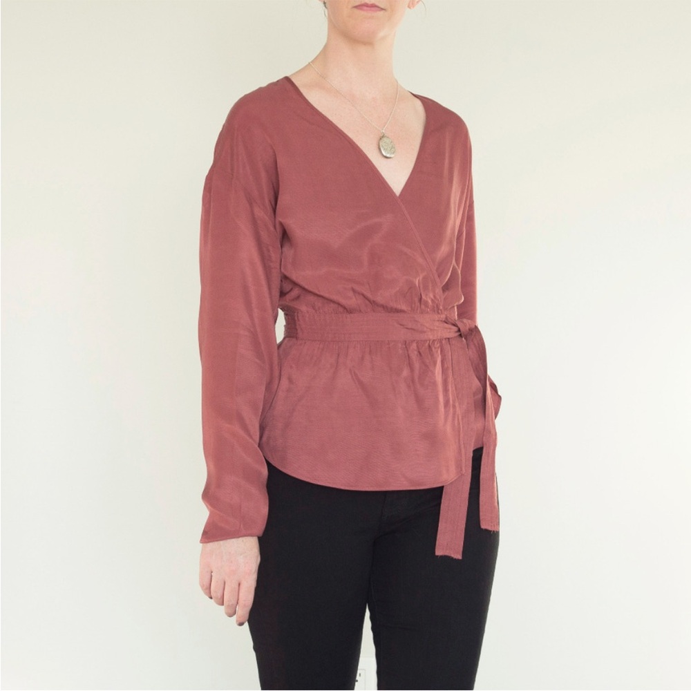 Wilfred Aritzia Blouse Wrap Tie Up Belted V-neck Maroon XS business casual